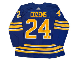 Maillot Adidas Domicile Bleu des Sabres de Buffalo signé par Dylan Cozens